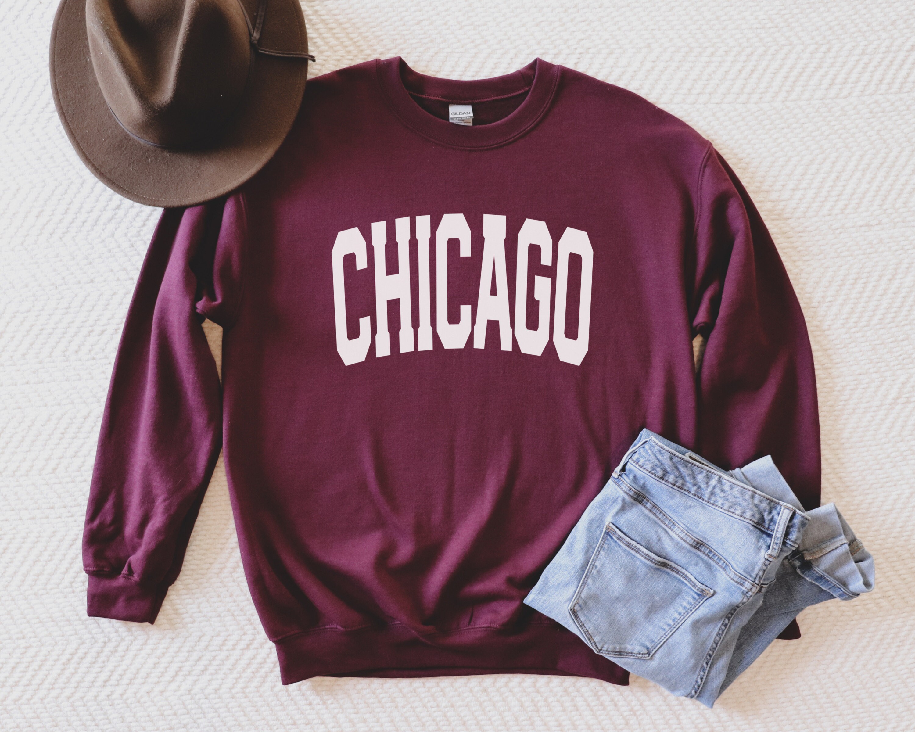 Vintage Chicago Crewneck Sweatshirt College Sweatshirt Vintage Sweater Chicago Sweatshirt Chicago Gifts Oversized Sweatshirt Vintage Clothes