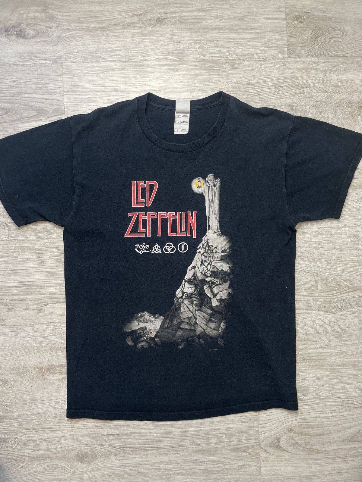 Vintage Led Zeppelin 2001 tee, Shirt Outfit, Gift For Men, For Women